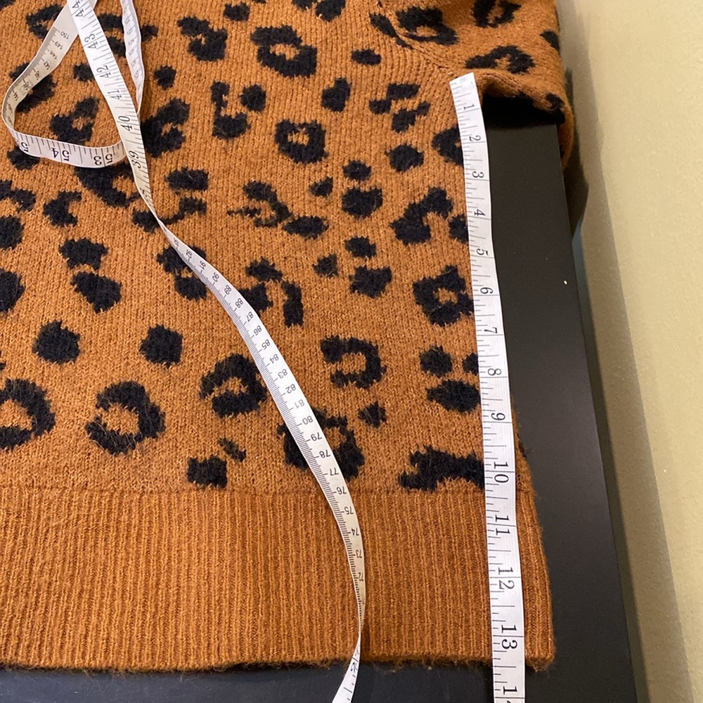 Old Navy Leopard Animal Print Sweater Petite Small - Picture 6 of 8